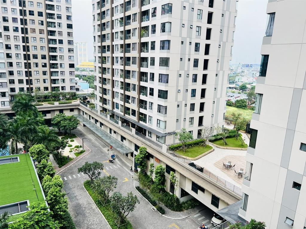 Bán nhanh căn 2pn akari 75m2 full nội thất, sẵn sổ hồng, công chứng ngay.  0932 115 ***