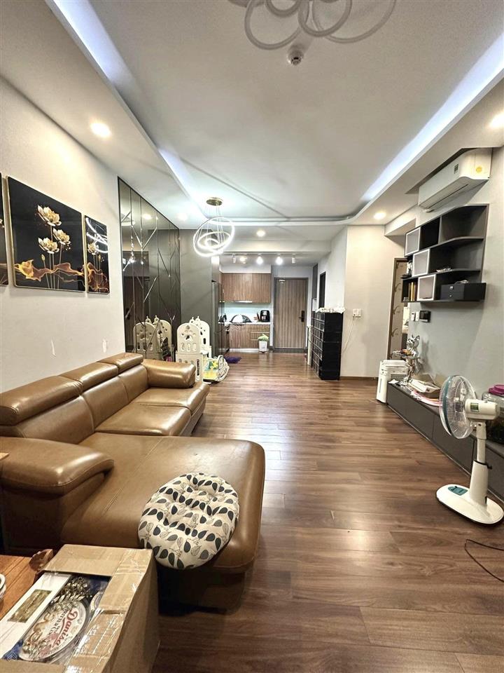 Bán nhanh căn 2pn akari 75m2 full nội thất, sẵn sổ hồng, công chứng ngay.  0932 115 ***