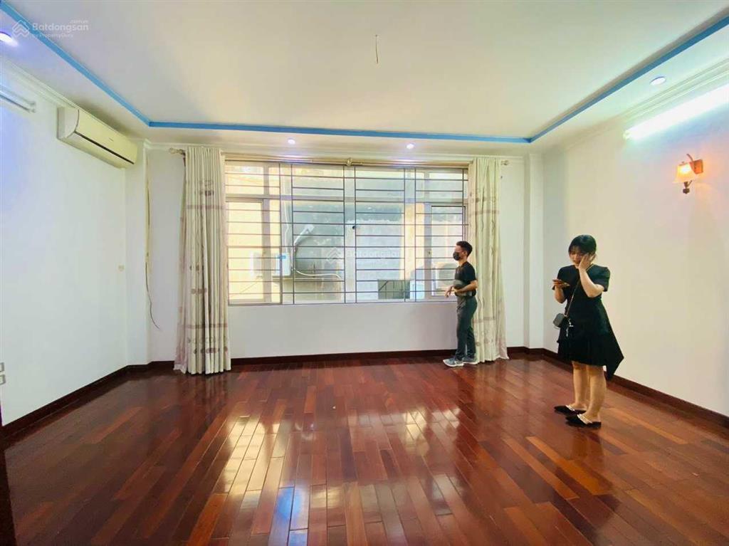 Cho thuê văn phòng 35 m2 giá 6 triệu tại cầu giấy
