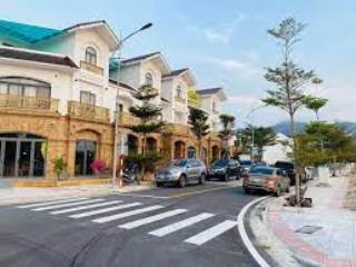 Chính chủ bán nền biệt thự d16  14 (12x18=216m2) giá 28 tr/m2(cam kết không có rẻ hơn)