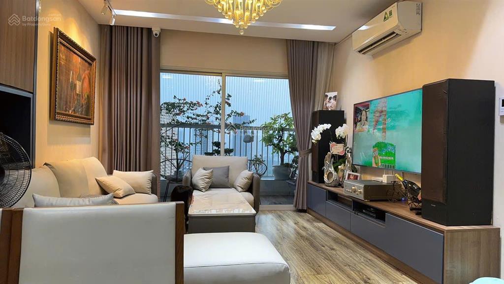 Cần bán căn hộ 2n2w toà 219 trung kính giá 5,8ty full đồ tầng đẹp sẵn sổ giao dịch