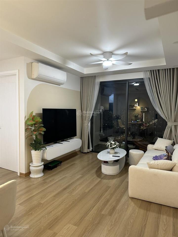 Chính chủ gửi bán căn hộ 2n2w toà 219 trung kính full đồ giá 6,3ty nội thất nguyên bản sẵn sổ