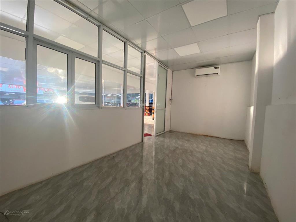 Cho thuê mặt bằng đẹp 200m2 kinh doanh salon ô tô  0912 666 *** mr quân