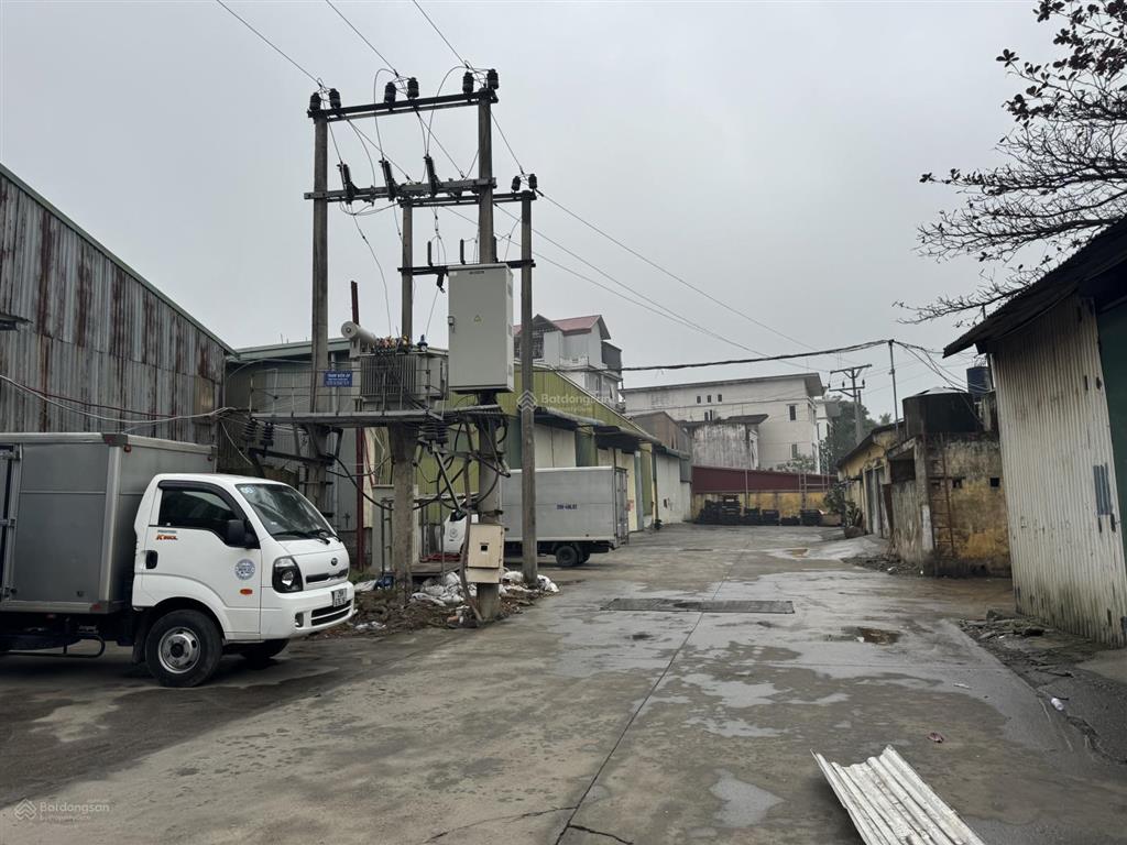Chủ kho cho thuê kho đẹp 600m2 mặt ql32 ngã tư trạm trôi  0912 666 ***