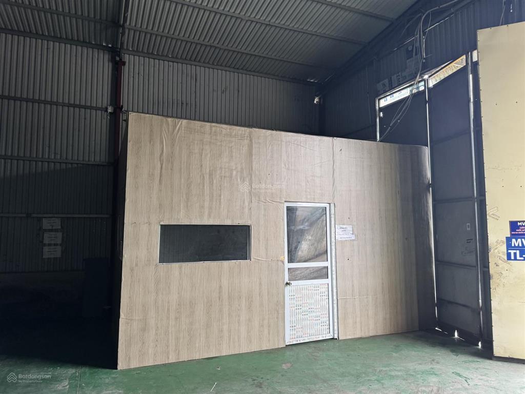 Chủ kho cho thuê kho đẹp 600m2 mặt ql32 ngã tư trạm trôi  0912 666 ***