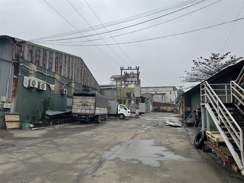 Chủ kho cho thuê kho đẹp 600m2 mặt ql32 ngã tư trạm trôi  0912 666 ***