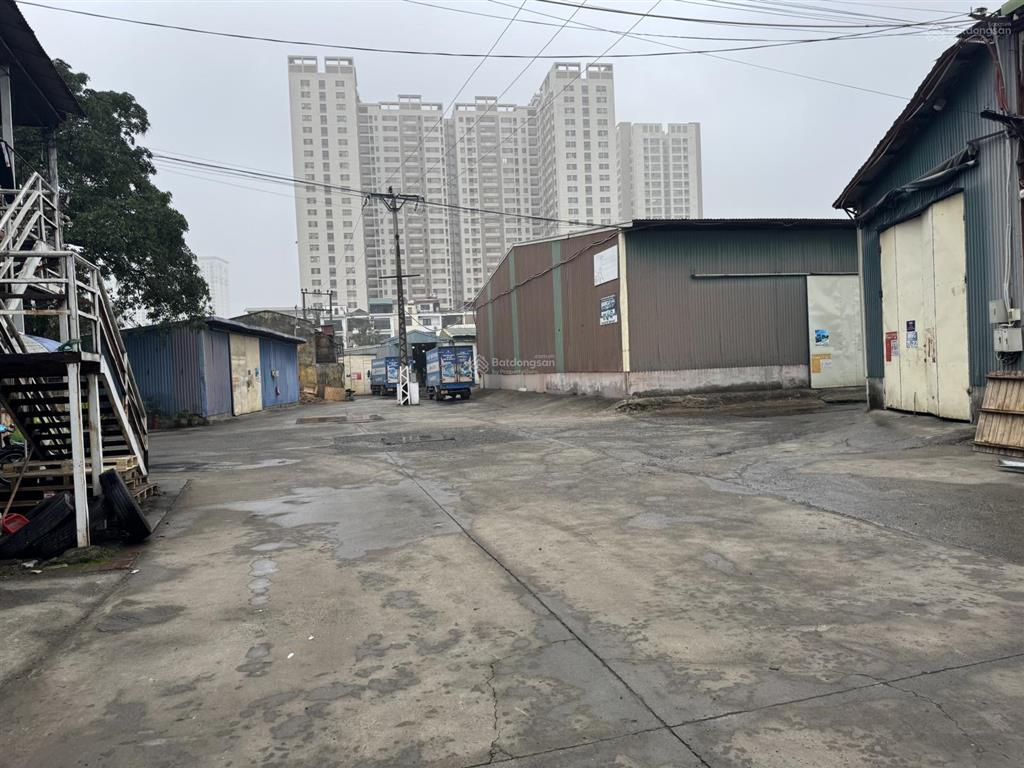 Chủ kho cho thuê kho đẹp 600m2 mặt ql32 ngã tư trạm trôi  0912 666 ***
