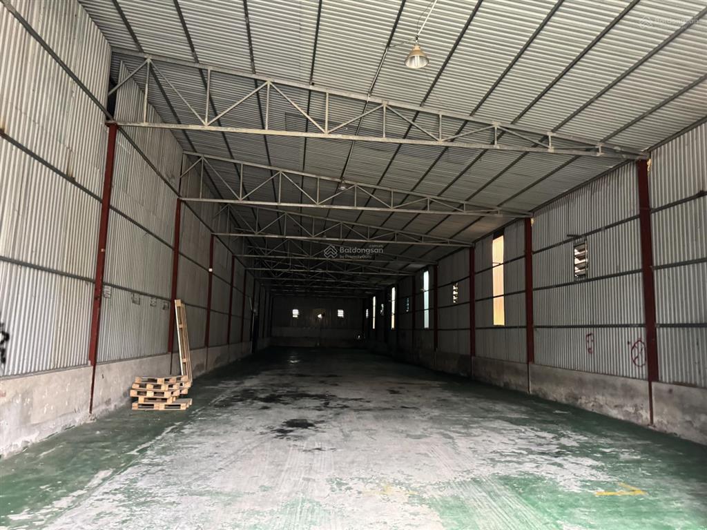 Chủ kho cho thuê kho đẹp 600m2 mặt ql32 ngã tư trạm trôi  0912 666 ***