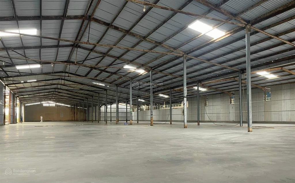 Công ty chúng tôi cho thuê kho xưởng, nhà máy sx dt 72000m2   0912 666 ***