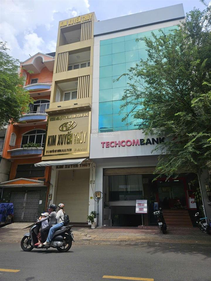 Bán nhà mtkd đường trịnh đình trọng đoạn vip nhất. dt (7x26m cn 176m2) 3 tầng. giá 27tỷ tl