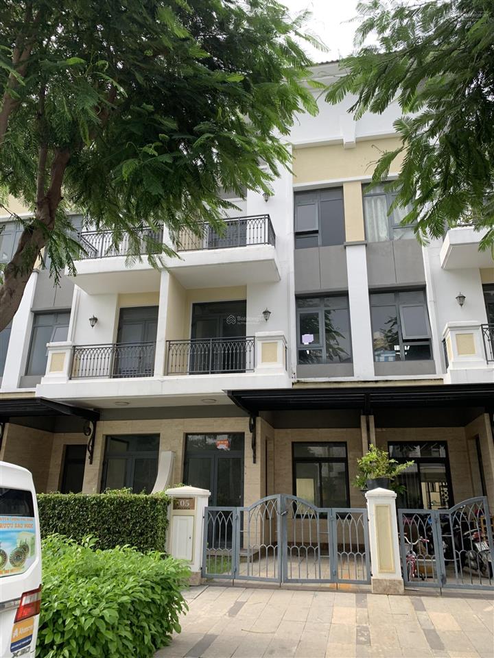 Bán nhanh căn trục đường 24m 100m2 giá 16,5 tỷ nội thất cơ bản tại verosa park. sổ hồng riêng