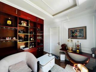 Cần bán căn full nội thất 6x18  giá 17,9 tỷ, 108m2, 4pn, 3wc tại verosa park. gọi khả phước