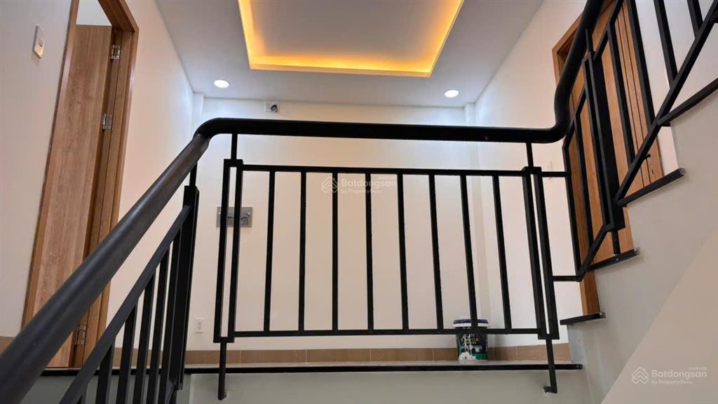 Cho thuê nhanh căn verosa 7x17  25 triệu  full nội thất  nhà mới  4 phòng ngủ 4wc  có sân vườn