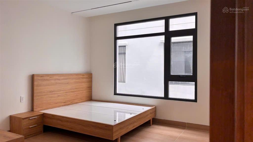 Cho thuê nhanh căn verosa 7x17  25 triệu  full nội thất  nhà mới  4 phòng ngủ 4wc  có sân vườn