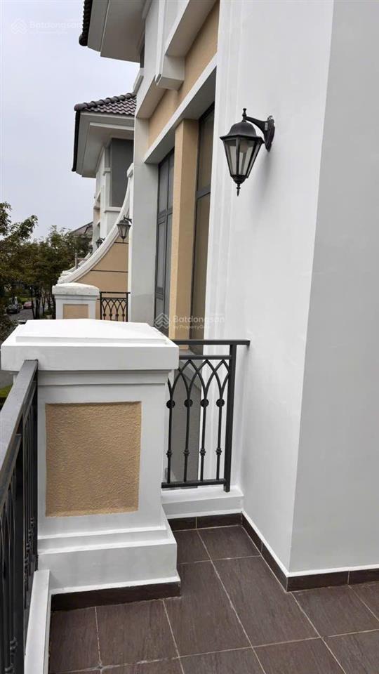 Cho thuê nhanh căn verosa 7x17  25 triệu  full nội thất  nhà mới  4 phòng ngủ 4wc  có sân vườn