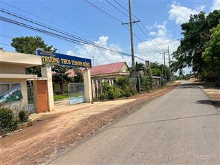 Bán đất thổ cư sát trường học, mặt tiền đường bê tông, giá chỉ 110 triệu/m