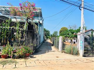 Bán đất đẹp gần nhà thờ giáo xứ đất đỏ tại đường phạm văn hy, thị trấn đất đỏ, 870 triệu, 163 m2