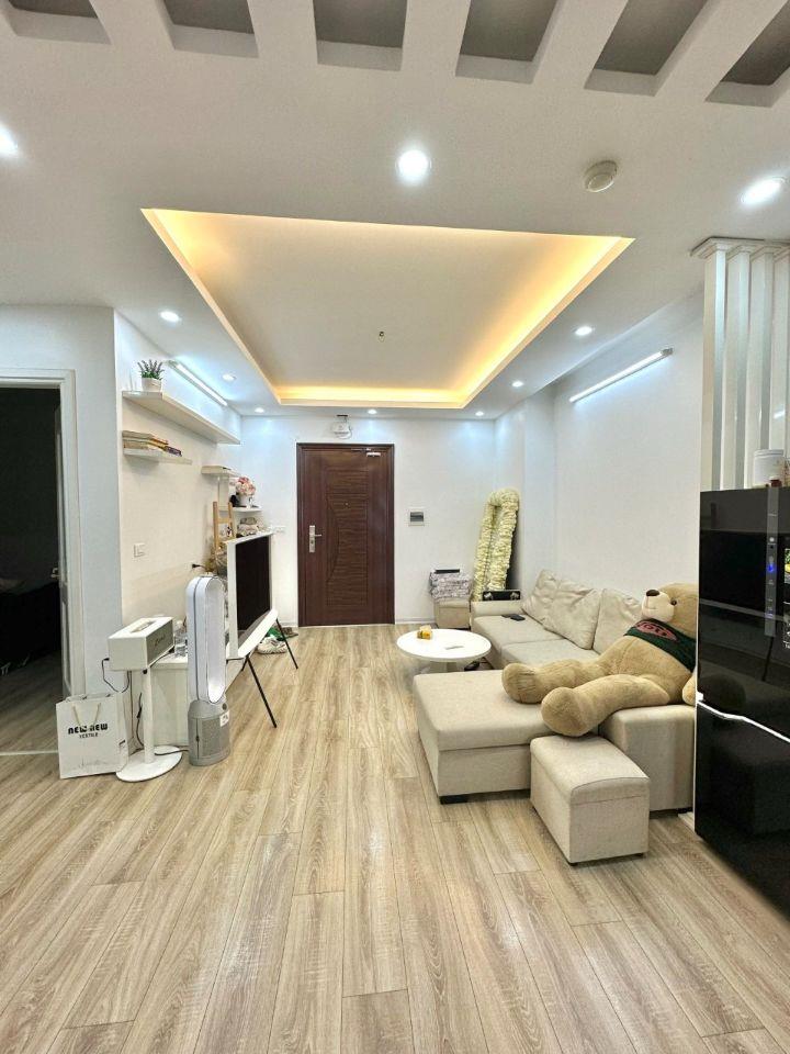 Cần bán căn hộ chung cư CT2B KĐT Mới Nghĩa Đô - DT: 55,5m2 2PN full nội thất đẹp, giá 5,880 tỷ
