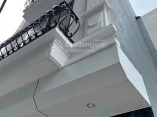 Chính chủ gửi bán căn nhà đẹp tại kim chung  hoài đức ô tô đỗ cửa  hàng xóm kđt hinode