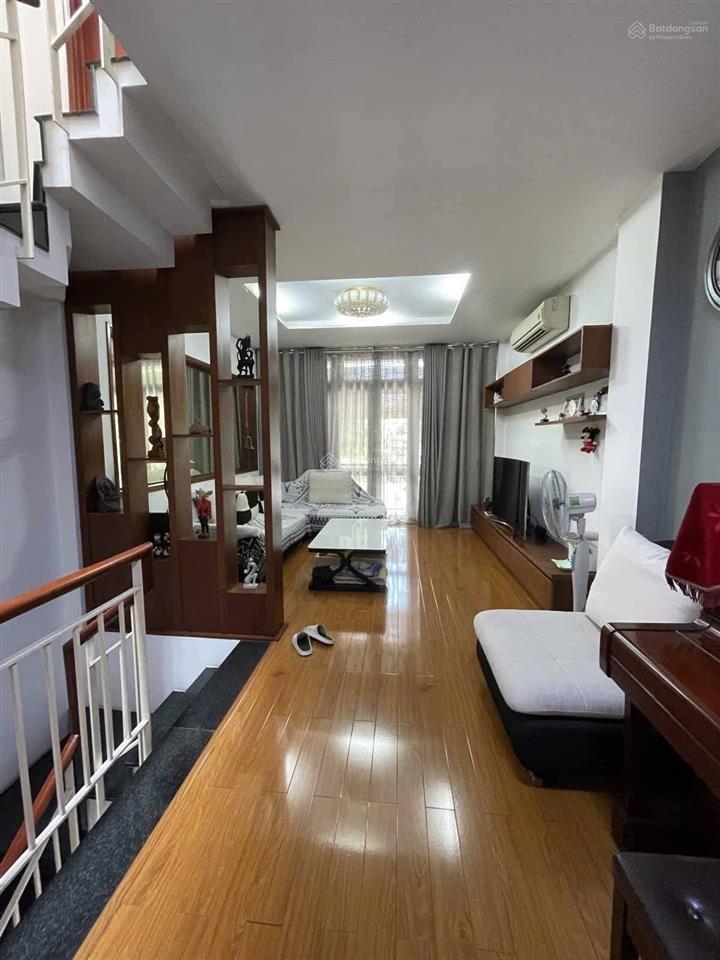 Cho thuê nhà đ/c 70/ 36 tây thạnh  4.3x10  3 tầng  3pn4wc  giá rẻ