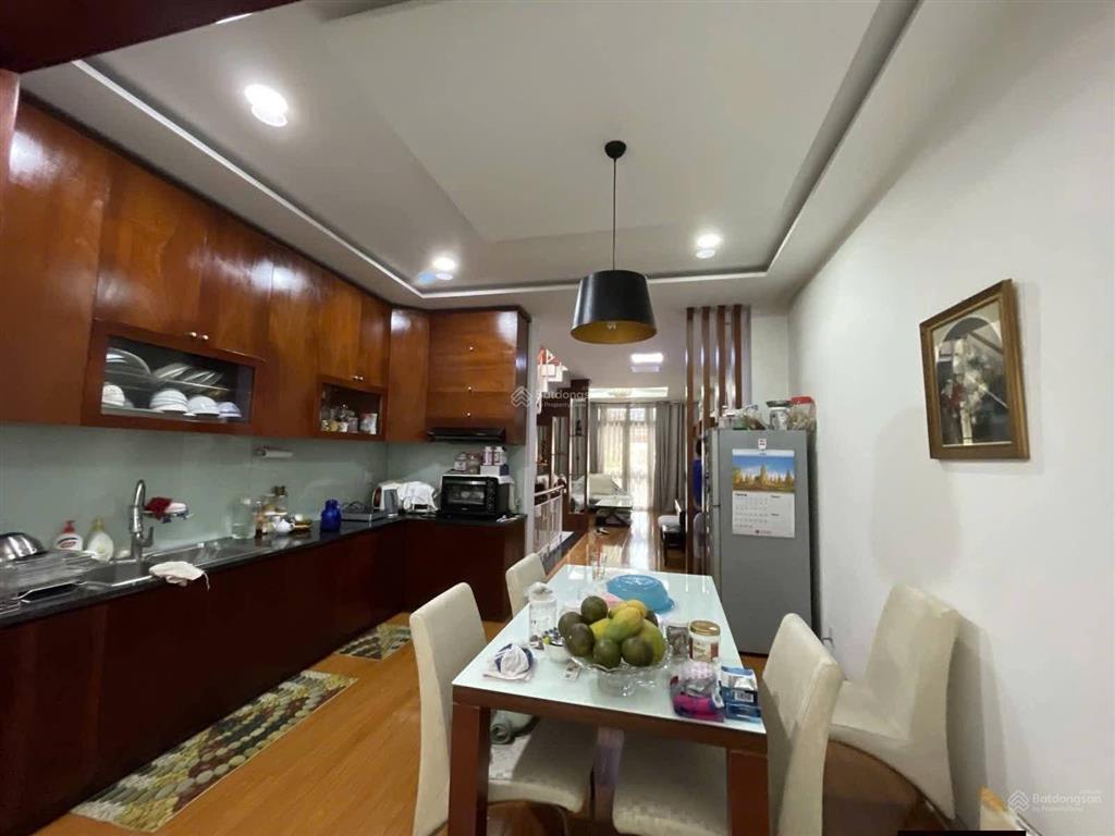 Cho thuê nhà đ/c 70/ 36 tây thạnh  4.3x10  3 tầng  3pn4wc  giá rẻ