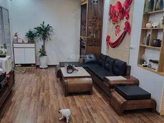 Gia đình tôi cần bán nhanh căn góc 2 ngủ full đồ , sđcc tại toà chung cư nam xala chỉ việc về ở