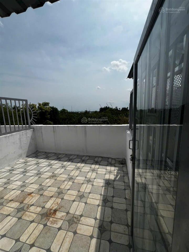 Bán nhà hxh đường huỳnh tấn phát, nhà bè, pháp lý đsh, giá chỉ 2.1 tỷ.  0909 323 ***  phượng