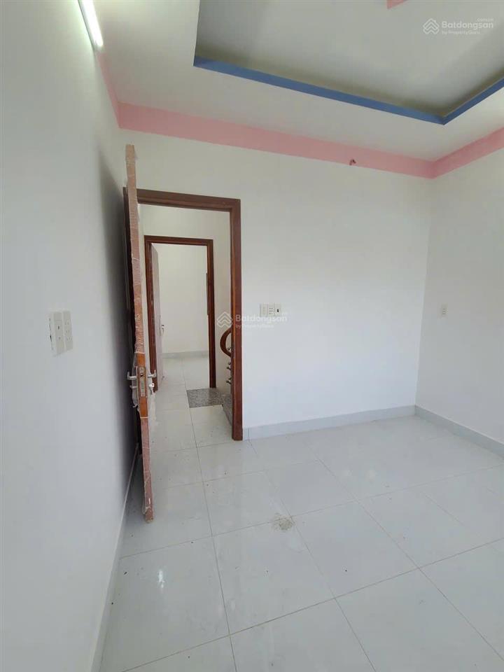 Bán nhà hxh đường huỳnh tấn phát, nhà bè, pháp lý đsh, giá chỉ 2.1 tỷ.  0909 323 ***  phượng