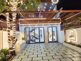 Bán nhà mới hẻm đường lê văn lương, nhà bè, 3pn, 4wc đầy đủ nội thất, giá 8.6 tỷ.  0909 323 ***