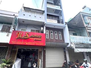 Bán nhà mt kinh doanh lạc long quân q11 dt 3,5*11,5m 2 trệt 3 lầu sân thượng giá 8tỷ880 đúc btct