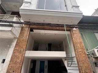 Khu tđc x2a, nhà xây mới, có thang máy, ô tô, 6 tầng, 4pn, 13 tỷ có thương lượng