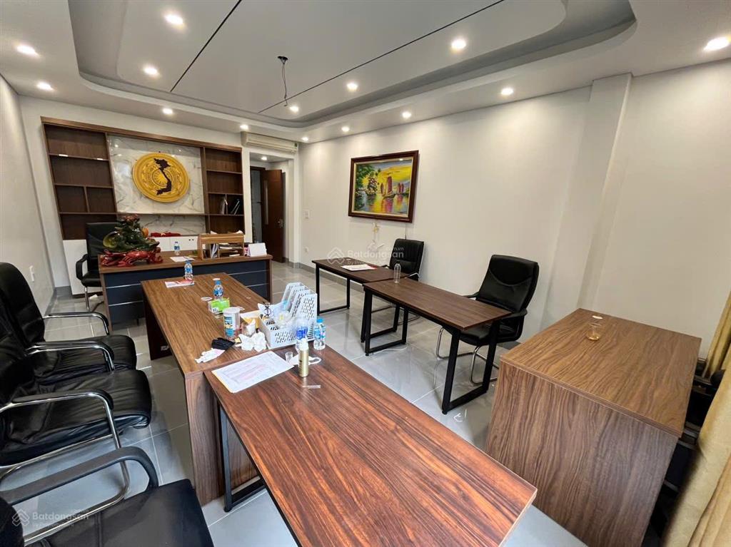 Cho thuê nhà gần kđt vạn phúc 50m2 x 7 tầng thông sàn thang máy 25tr 0903 409 ***