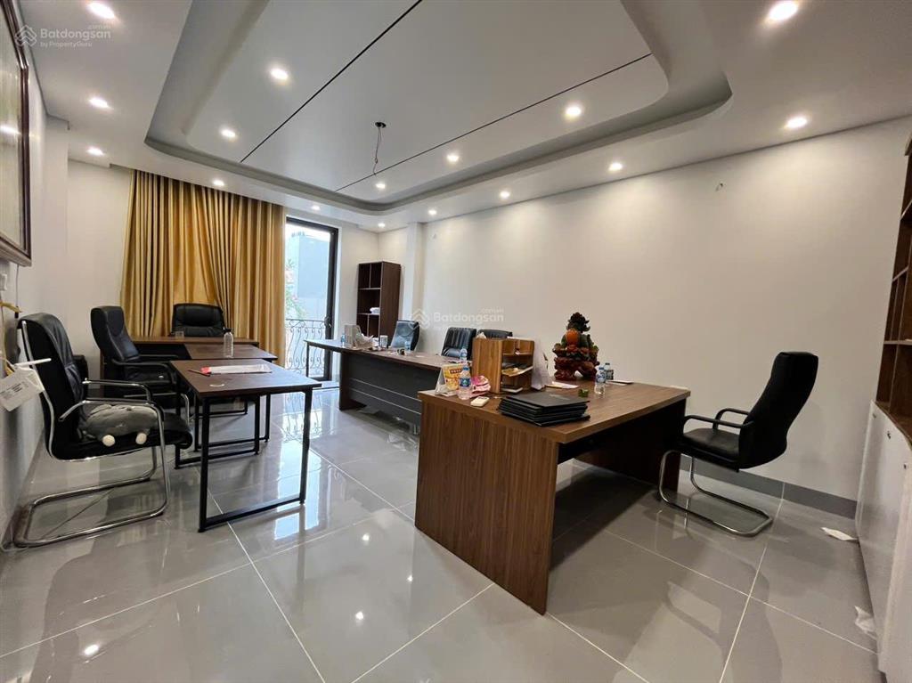 Cho thuê nhà gần kđt vạn phúc 50m2 x 7 tầng thông sàn thang máy 25tr 0903 409 ***