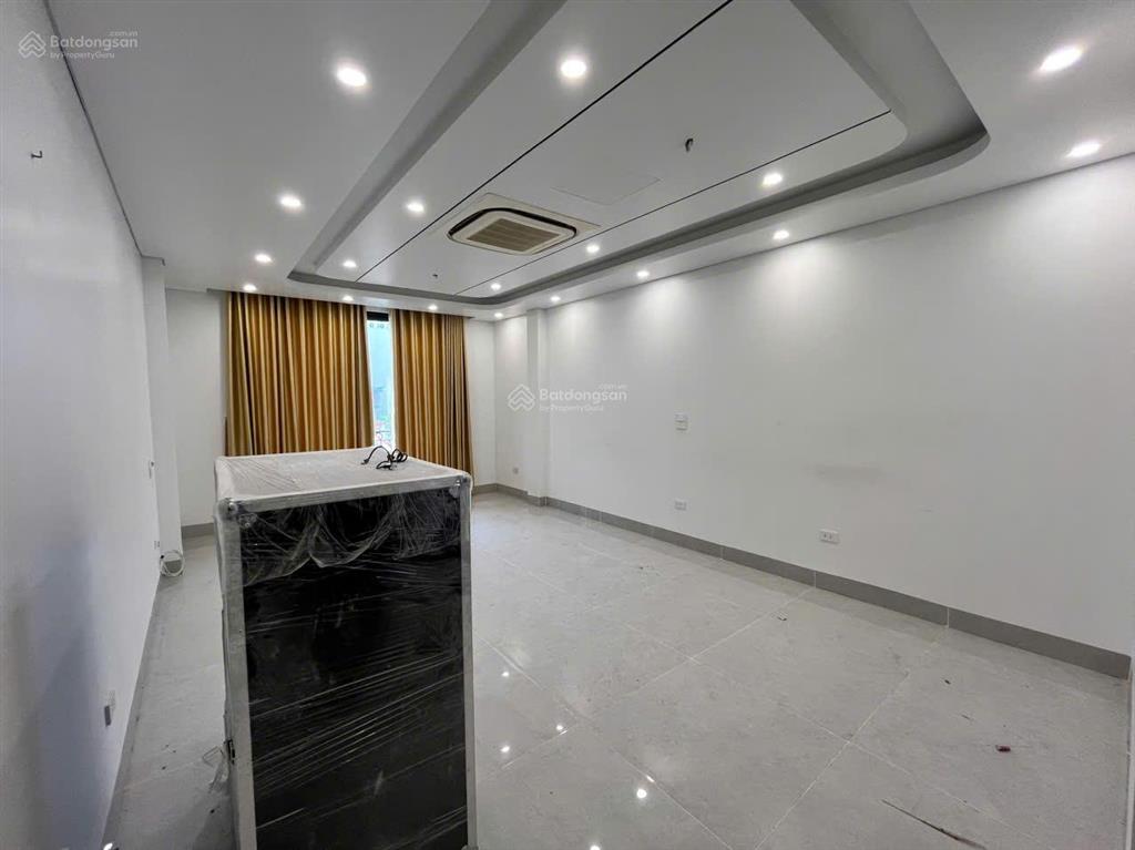 Cho thuê nhà gần kđt vạn phúc 50m2 x 7 tầng thông sàn thang máy 25tr 0903 409 ***