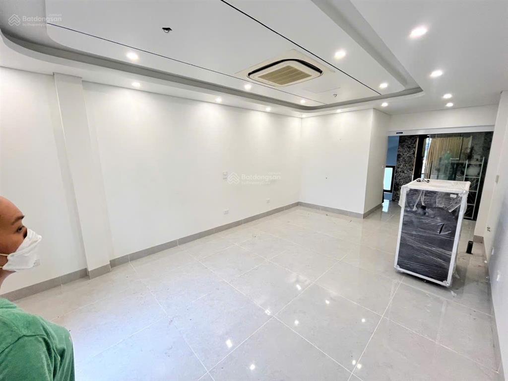 Cho thuê nhà gần kđt vạn phúc 50m2 x 7 tầng thông sàn thang máy 25tr 0903 409 ***