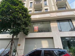 Cho thuê nhà him lam vạn phúc 90m x 7 tầng có pccc thông sàn thang máy 0903 409 ***