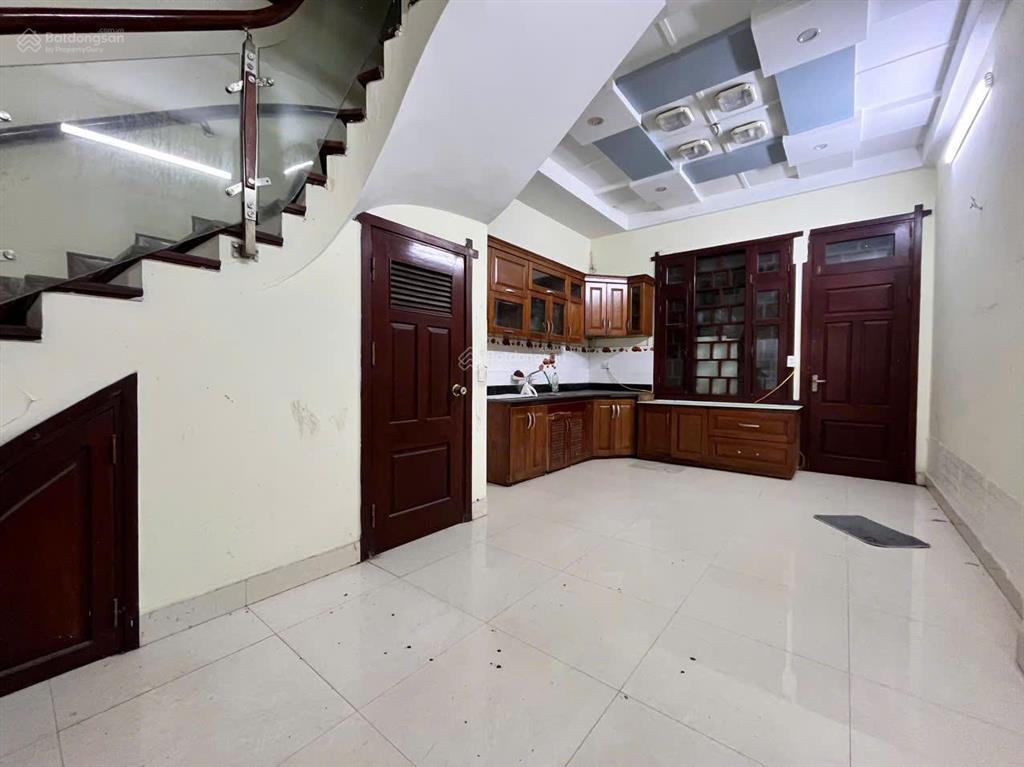 Cho thuê liền kề vạn phúc 60m x 4 tầng thông sàn chỉ 16 triệu 0903 409 ***