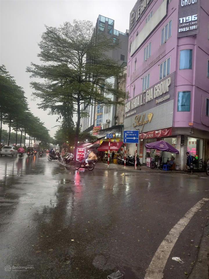 Bán đất ngã tư đường láng  gần cầu giấy 104 m2. măt tiền 8m kinh doanh