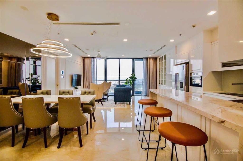 Chính chủ cần bán gấp, giá sụp hầm, chung cư kingston, căn 75m2, 2pn, 2wc, giá 6.2 tỷ