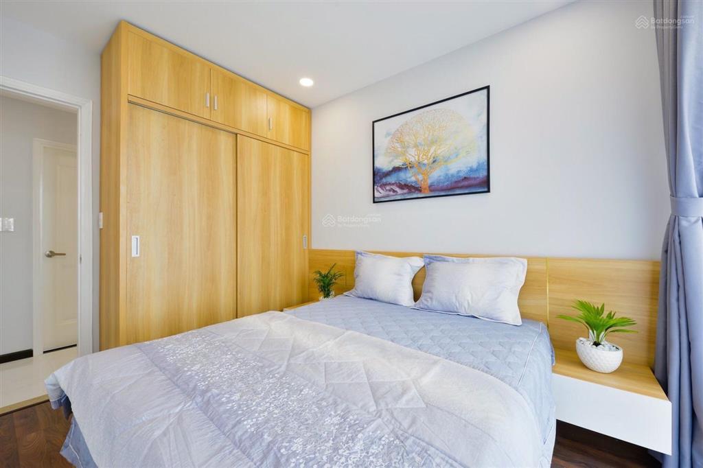 Chính chủ cần cho thuê gấp căn hộ park legend, 100m2, 3pn, 2wc, giá 15tr/th