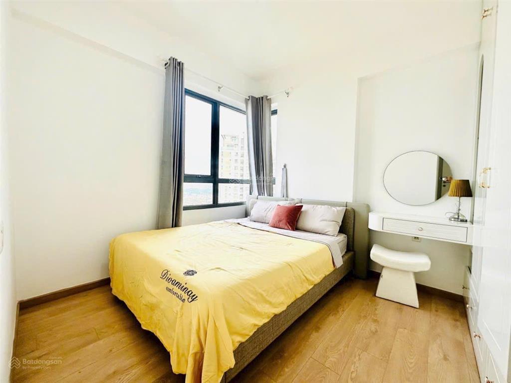 Chính chủ cho thuê, căn hộ cao cấp sky center, 3pn, 2wc, 100m2, giá chỉ 19tr 0899 389 ***