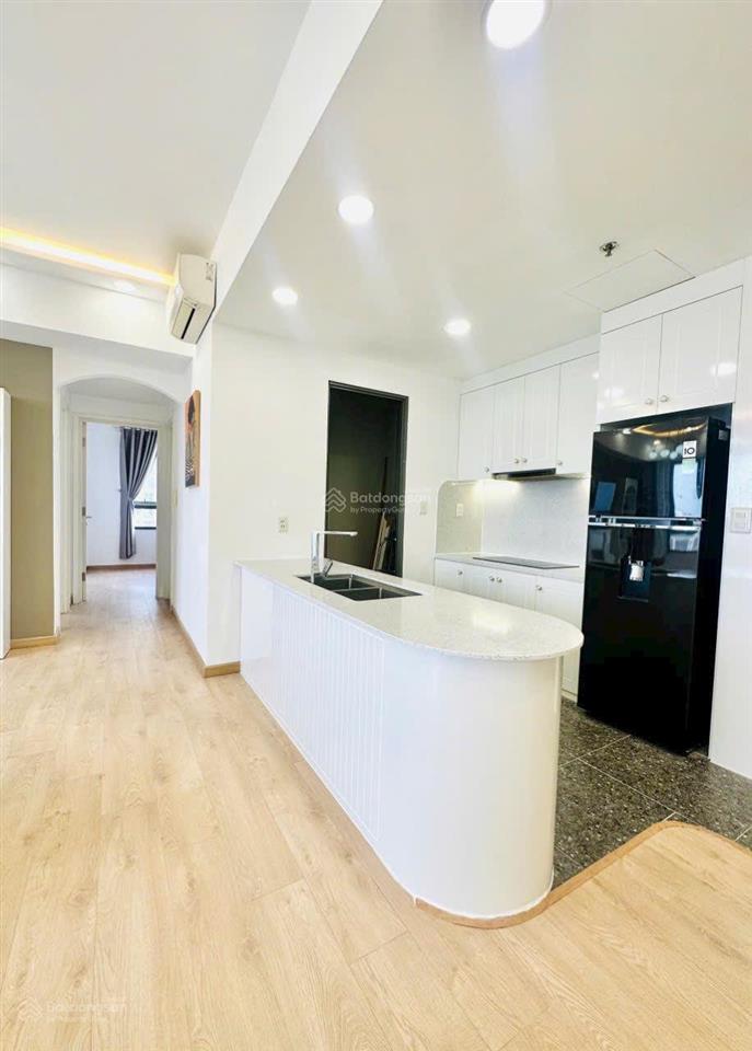 Chính chủ cho thuê, căn hộ cao cấp sky center, 3pn, 2wc, 100m2, giá chỉ 19tr 0899 389 ***