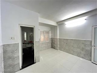 Chính chủ  cho thuê phòng hẻm 686/72/49 cmt8  q3