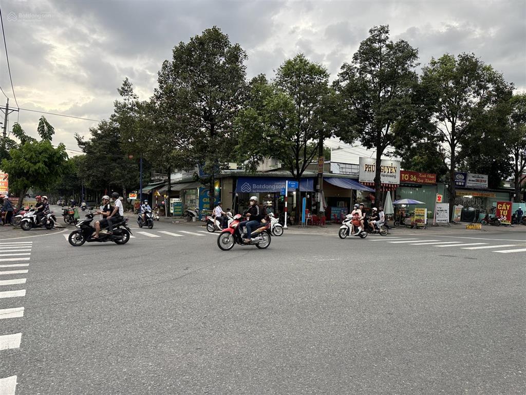 Bán lô góc, trung tâm thành phố mới, vị trí cực vip, giá rẻ, thu nhập 30tr, ngay chợ.  0366 236 ***