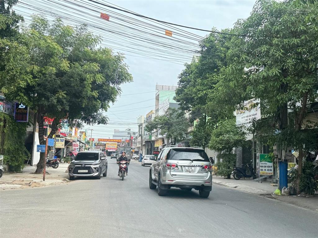 Hàng xóm bán 300m2 đất visip1, giá chỉ hơn 13ti, đường d22 trục chính kinh doanh, cực rẻ 0366 236 ***