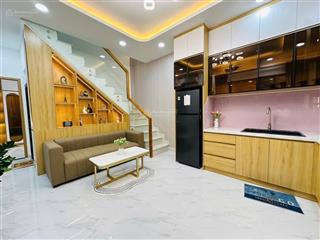 Bán nhà ngay gần chợ đakao  giáp quận 1 37 m2 giá 5 tỷ 950 tl