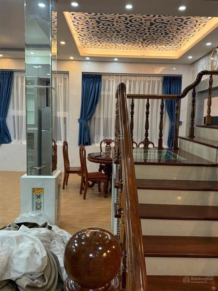 Chính chủ bán biệt thự cao cấp đà lạt 2 mặt tiền ô tô  full nội thất view siêu đẹp p.xuân hương