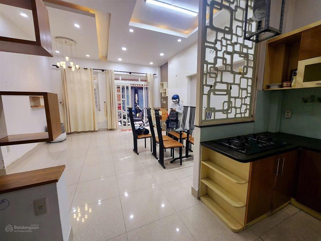 Bán nhà 4 tầng (ngang 5m) nguyễn thị tần p2, q8 gần chợ rạch ông