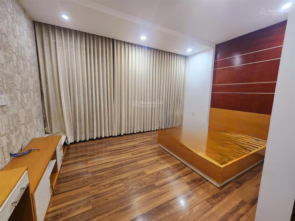 Bán nhà 4 tầng (ngang 5m) nguyễn thị tần p2, q8 gần chợ rạch ông