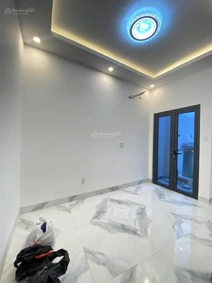 Bán nhà xây mới 4 tầng đường mạc vân p13 q8  gần cầu chà và